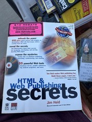 HTML and Web Publishing Secrets by Jim Heid and Dan P. Sydow (1998, Trade..(JA)