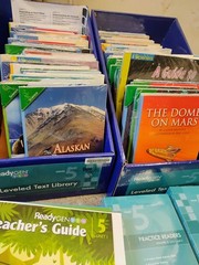 Pearson ReadyGEN Grade 5 Teacher’s Edition Guide & Leveled Text Library Set
