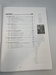 2005 Total Health: Choices For A Winning Lifestyle High School Student Textbook