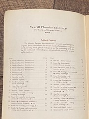 Teacher’s edition Merrill phonics skilltext : the sound and structure of words
