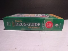 Davis’s Drug Guide for Nurses – Paperback – Excellent Fourteenth Edition